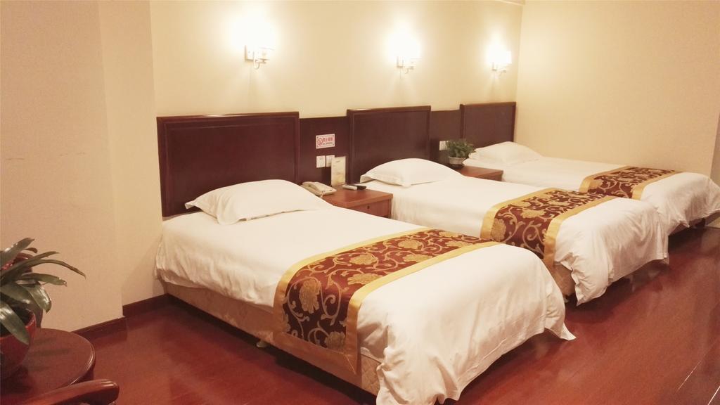 Greentree Inn Dongguan Houjie Business Hotel Exteriör bild
