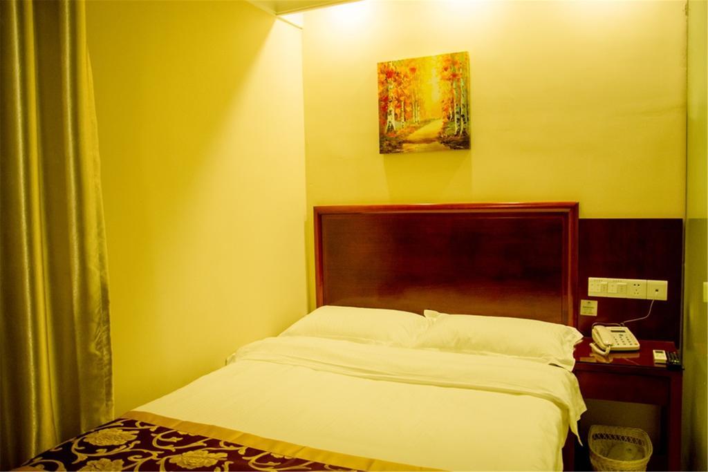 Greentree Inn Dongguan Houjie Business Hotel Exteriör bild